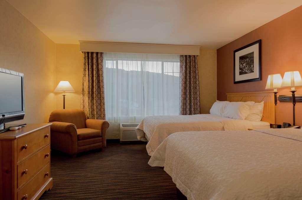 Hampton Inn & Suites Стиймбоут Спрингс Стая снимка