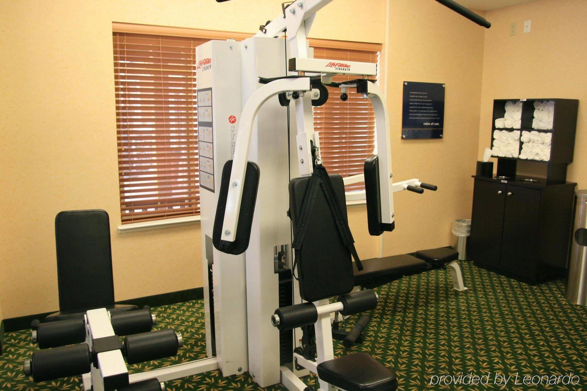 Hampton Inn & Suites Стиймбоут Спрингс Съоръжения снимка